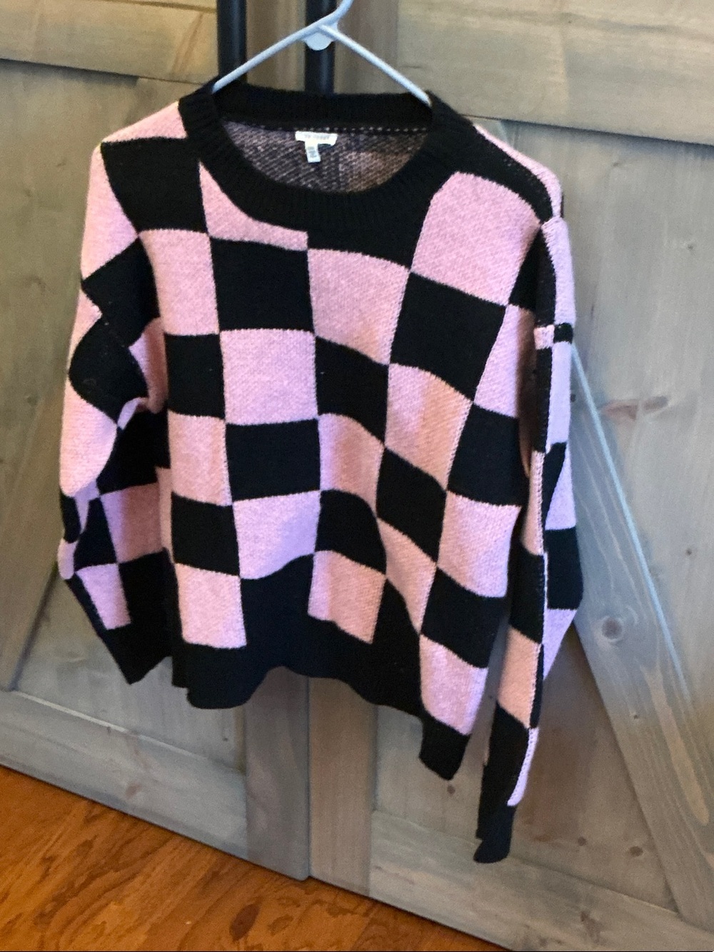 En Creme Black and Pink Checkerboard Crewneck Sweater